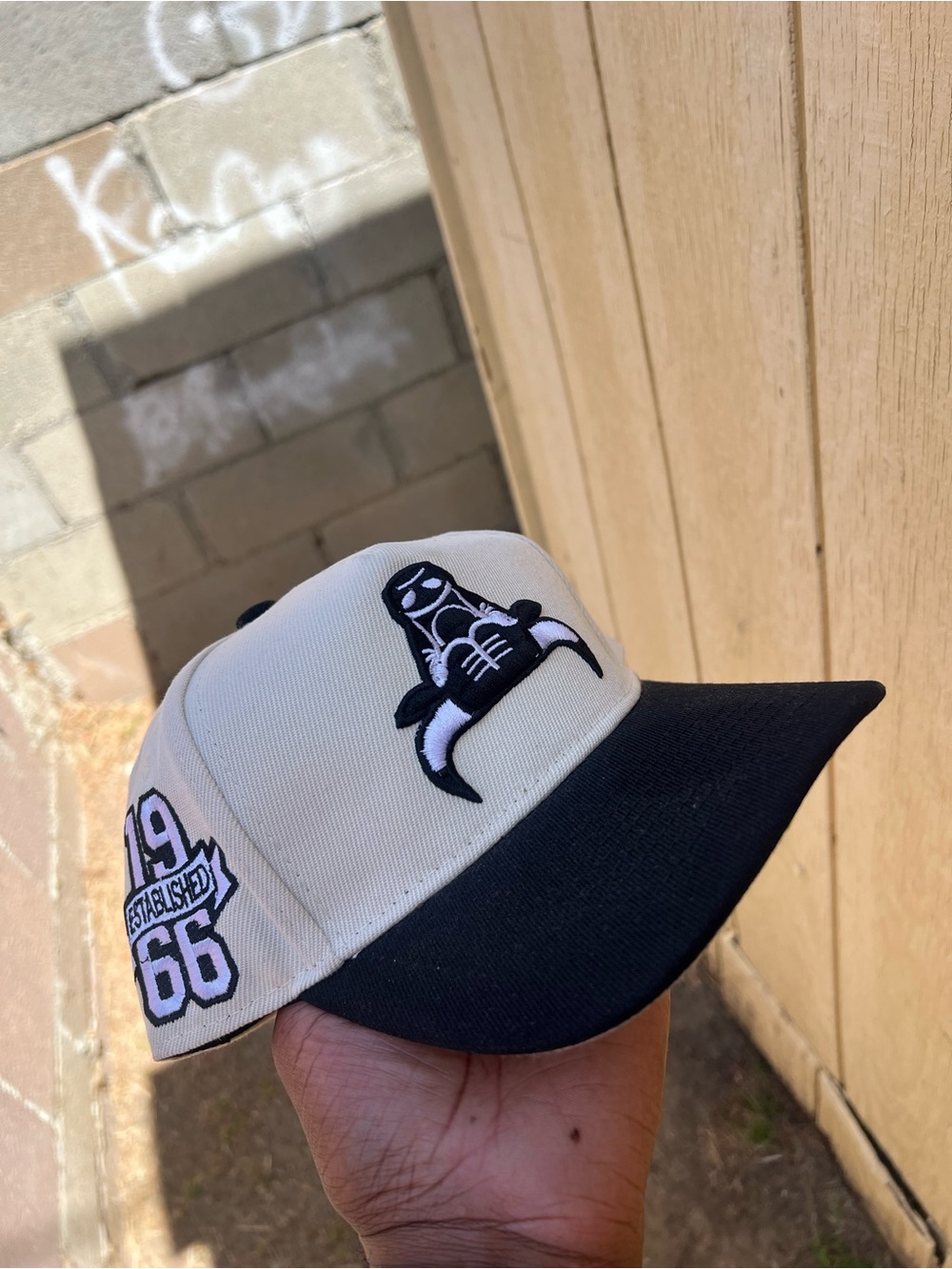 CHICAGO BULLS SNAPBACK HAT CURVED BILL